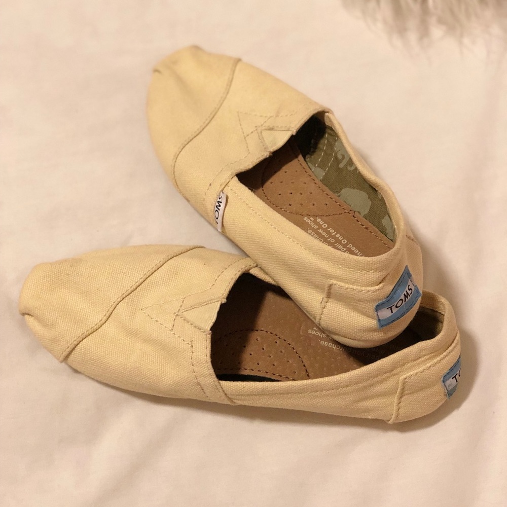 Toms